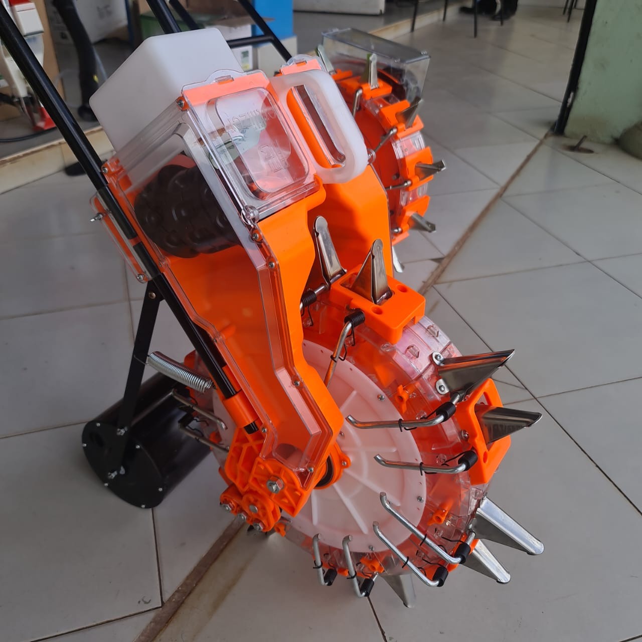 Seed Planter With Fertiliser Applicator